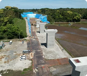 東関道鹿島線高架橋下部