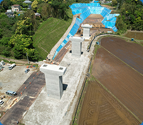 東関道築地地区跨道橋下部その 2 工事